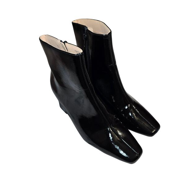 Journee Collection Women's Haylinn Medium and Wide Width Booties Size 8.5 - Picture 3 of 5